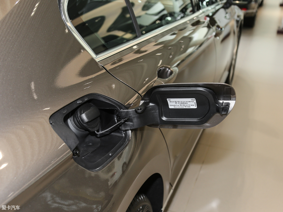 2018~v Ŀ 330TSI DSG A