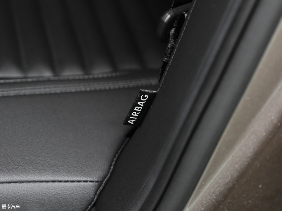 2018~v Ŀ 330TSI DSG A