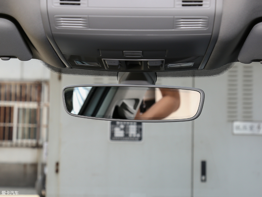 2018���~�v �Ŀ� 330TSI DSG ���A��