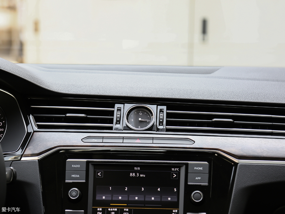 2018~v Ŀ 330TSI DSG A