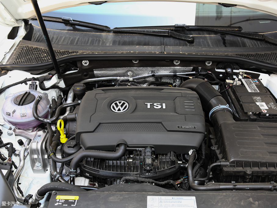 2018~v Ŀ 330TSI DSG A