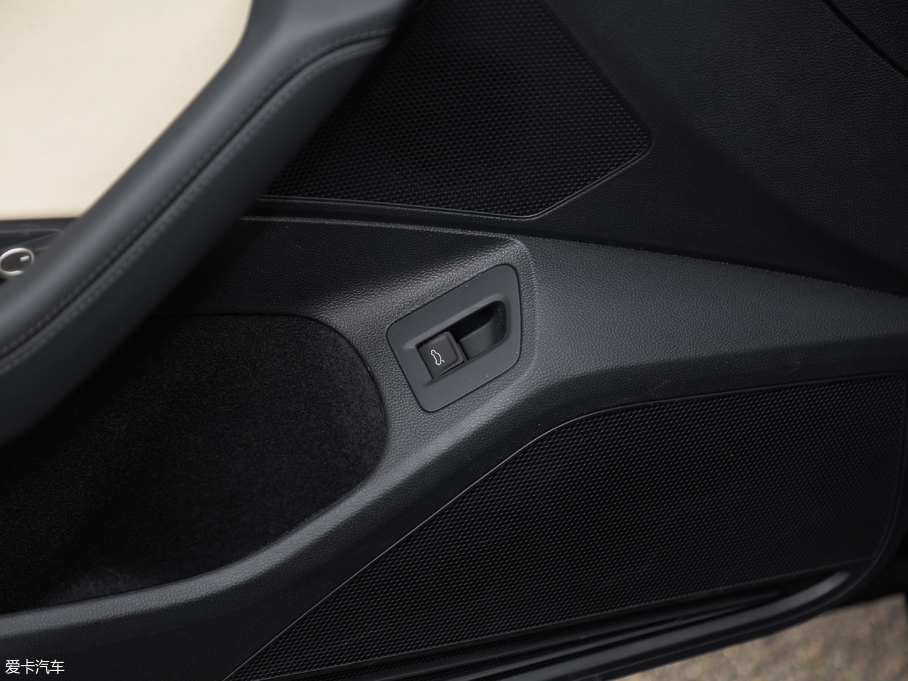 2018���~�v 380TSI DSG ��Ş��