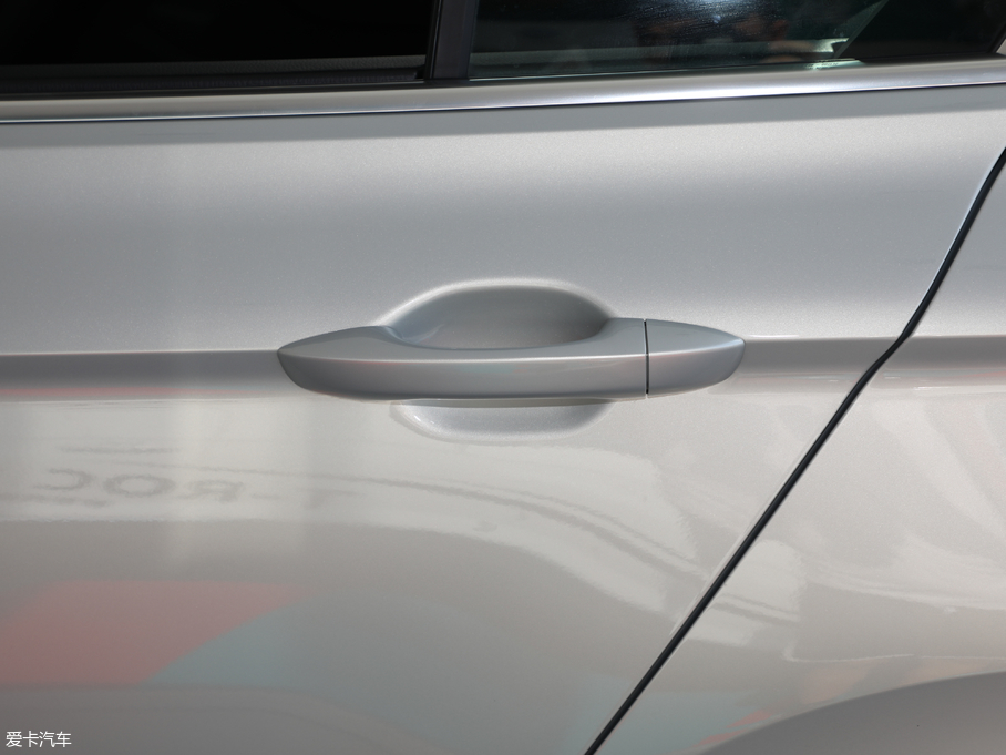 2018~v Ŀ 330TSI DSG A