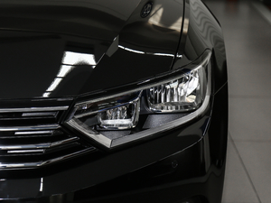 2018款280TSI DSG 领先型 大灯