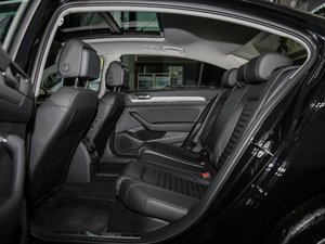 2018款280TSI DSG 领先型 后排空间
