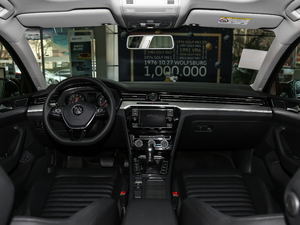 2018款280TSI DSG 领先型 内饰全景