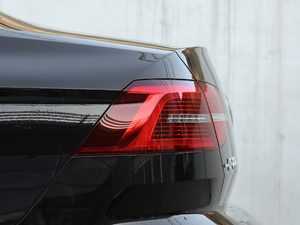 2018380TSI DSG A (ji)^