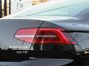 2018380TSI DSG A (ji)^