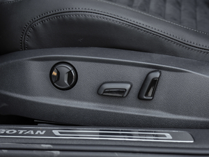 2018380TSI DSG A {{(dio)(ji)