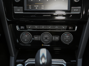 2018380TSI DSG A {(dio){(dio)(ji)