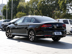 2018款380TSI DSG 尊贵型 左后45度