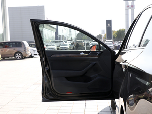 2018款380TSI DSG 尊贵型 驾驶位车门