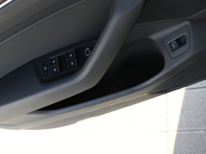 2018380TSI DSG F ǰTg