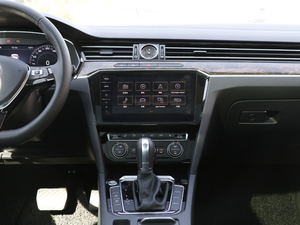 2018款380TSI DSG 尊贵型 中控台