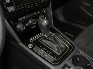 2018款330TSI DSG 豪华型 换挡杆