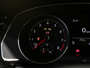 2018330TSI DSG A п؅^