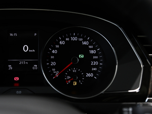 2018330TSI DSG A п؅^