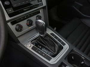 2018款280TSI DSG 舒适型 换挡杆