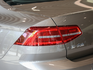 2018Ŀ 330TSI DSG A ^