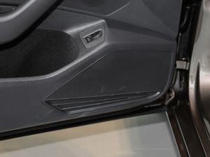 2018Ŀ 330TSI DSG A g