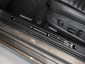 2018Ŀ 330TSI DSG A g