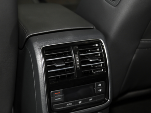 2018Ŀ 330TSI DSG A g