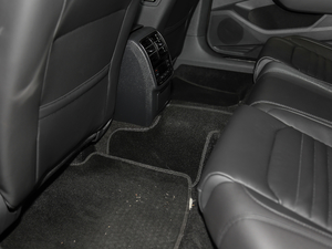 2018Ŀ 330TSI DSG A g