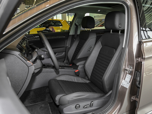 2018Ŀ 330TSI DSG A {