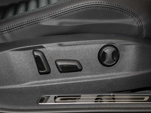 2018Ŀ 330TSI DSG A g