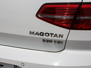 2018Ŀ 330TSI DSG A ^