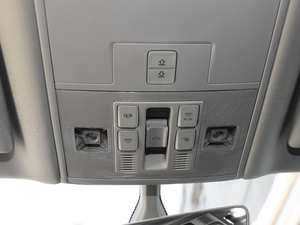 2018Ŀ 330TSI DSG A g