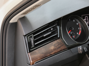 2018Ŀ 330TSI DSG A g