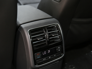 2018Ŀ 330TSI DSG A g