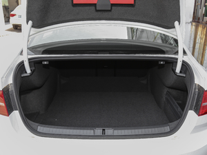 2018Ŀ 330TSI DSG A g