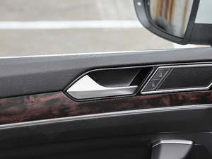 2018Ŀ 330TSI DSG A g