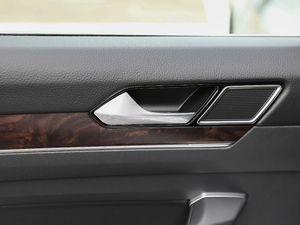 2018Ŀ 330TSI DSG A g