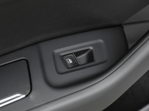 2018Ŀ 330TSI DSG A g