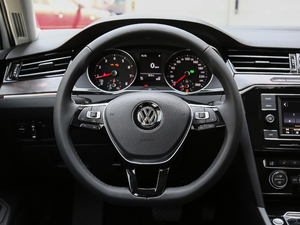 2018Ŀ 330TSI DSG A P