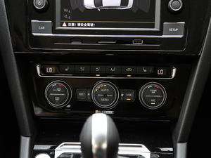 2018Ŀ 330TSI DSG A {{