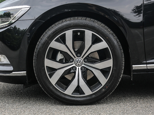 2018款380TSI DSG 旗舰型 轮圈