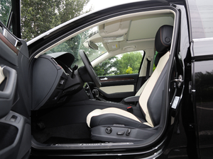 2018款380TSI DSG 旗舰型 前排空间