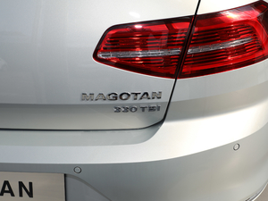 2018Ŀ 330TSI DSG A ^