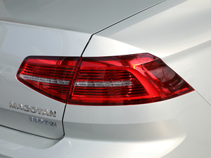 2018Ŀ 330TSI DSG A ^