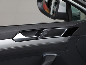 2018Ŀ 330TSI DSG A g