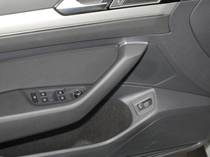 2018Ŀ 330TSI DSG A g