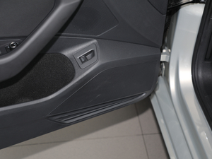 2018Ŀ 330TSI DSG A g