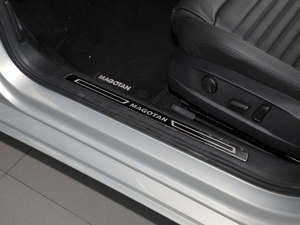 2018Ŀ 330TSI DSG A g