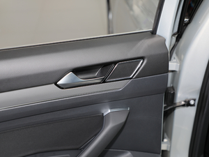 2018Ŀ 330TSI DSG A g