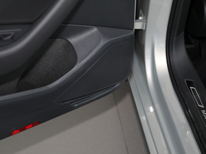 2018Ŀ 330TSI DSG A g