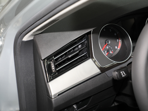 2018Ŀ 330TSI DSG A п؅^